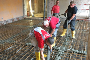  Danach betonierten die Rohbauer die neue Zwischendecke über der Vorsynagoge 