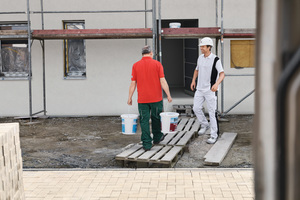  Mit dem neuen Effizienz-Check können Fachhandwerker/-innen ganz einfach Schritt für Schritt und gemeinsam mit Brillux die Optimierungspotenziale in ihren Arbeitsprozessen entdecken und abhaken.  