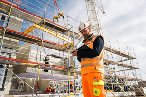  Alles auf einen Blick: Der digitale Assistent prüft den Bestand auf der Baustelle.  