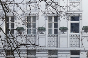  Das Stadtpalais in Berlin-Charlottenburg an der Pestalozzistraße zeigt viele florale Elemente 