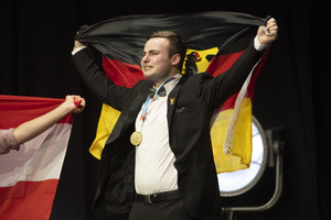  Simon Dorndorf aus Eschenburg Roth (Hessen) kann kaum glauben, dass er bei den EuroSkills Graz 2021 Europameister in der Disziplin Anlagenmechaniker/in SHK wurde.  