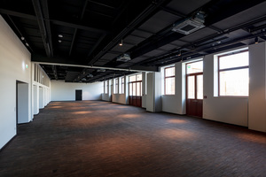  In der Münchner Motorworld wurden im Gebäude 79 insgesamt 2700 m² Deckenfläche umgebaut 