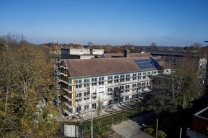 Bei der Fassadensanierung des Schulzentrums Mitte in Geseke kam das recycelfähige WDVS „weber.therm circle“ zum Einsatz  