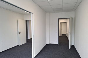  Hell und freundlich sind die Räumlichkeiten geworden. In der ehemaligen Radiologiepraxis am Bielefelder Jahnplatz entstanden neue Büros. 