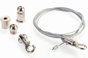  Das Montageset 1 enthält Spiralanker, Seilhalter mit Haken SAE-GHD 1 und 1 m Seil 