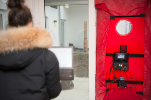  Im Neubau ist es sinnvoll einen Blower-Door-Test vor Beginn des Innenausbaus durchzuführen. So lässt sich klären, ob das Haus lückenlos dicht ist  