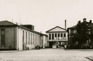 Kühlhalle links und Direktorenvilla rechts Anfang des 20. Jahrhunderts