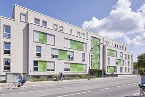  Optisch und energetisch hochwertig: Das im KfW-40-Passivhaus-Standard gebaute Studentenwohnheim in Osnabrück wertet den Standort durch die moderne Architektur und die helle, freundliche Klinkerfassade auf 