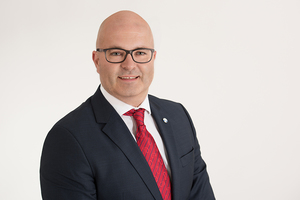  Hans-Peter Füg ist Wirtschaftsmediator in Karlsruhe. 