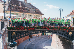  Gemeinsam lernen und Spaß haben: Aus den Teilnehmern des Denkmalcamps wurde sehr schnell ein Team, das sich gegenseitig half. 