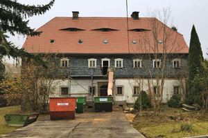  Das Faktorenhaus in Schönbach zu Beginn der Sanierungs- und Umbauarbeiten 