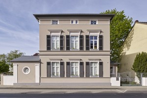  Die Fassade der spätklassizistischen Villa in Neuwied wurde mit Fingerspitzengefühl aus dem Dornröschenschlaf geholt 