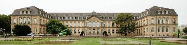 Das Stuttgarter Schloss währen der energetischen Ertüchtigung der Einfachverglasung