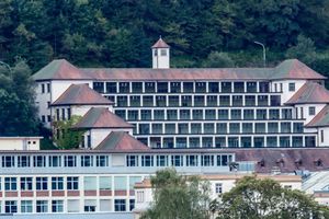  Panzerfenster im Terrassenbau von Philipp Jakob Manz der Uhrenfabrik Junghans in Schramberg 