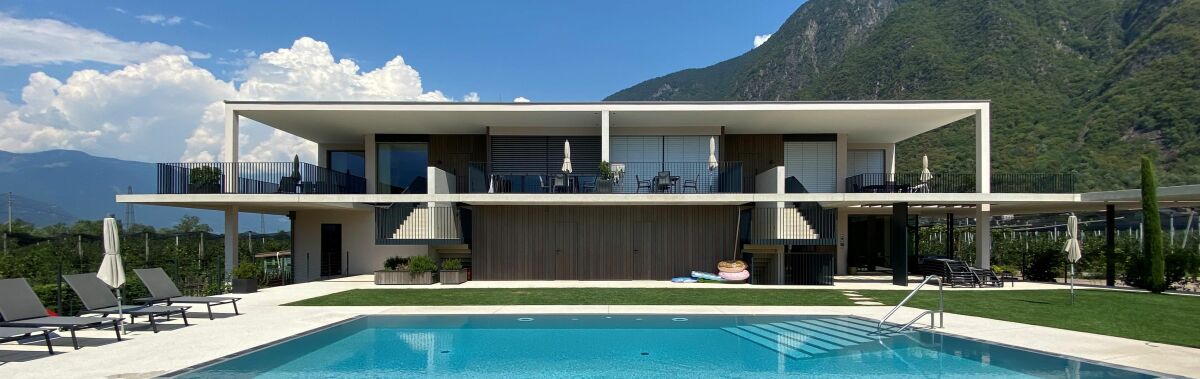 4_neubau_ferienwohnungen_feldhof_vilpian_suedtirol_pool-dd597bc812e03345.jpg