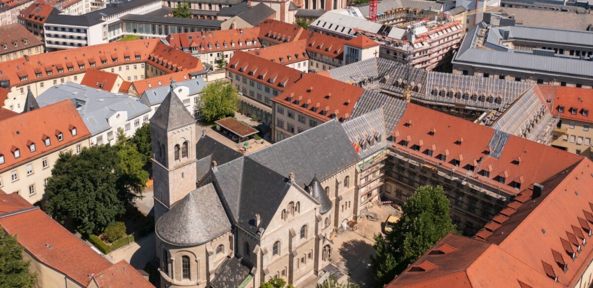 Das Zentrum der Kongregation der Schwestern des Erlösers ist mit seinen knapp 15000 m2 die größte zusammenhängende Liegenschaft in der Würzburger Innenstadt