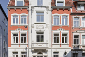  Dieses Projekt gewann den Award 2021: 
Im Kreuzviertel von Münster hat die aufwendige Fassadensanierung einem Mehrfamilienhaus eine vorbildliche Verbesserung eingebracht  