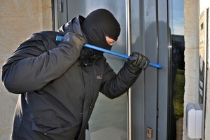  Einbruchhemmende Türen können Einbrecher die Tour vermasseln. 