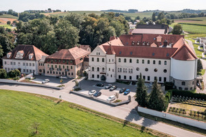  Vom Kloster zum offenen Mehrgenerationenhaus: Das Parkwohnstift Tettenweis ist Seniorenzentrum und Tagesstätte in Einem 