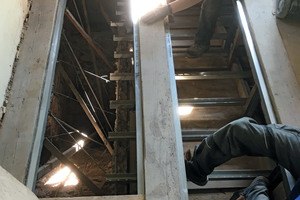  Brandschutzertüchtigung des Bodens über der historischen Holzdecke im Musikzimmer 