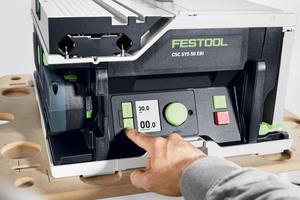  Die Akku-Tischkreissäge „CSC SYS 50“ von Festool ermöglicht präzise Schnitt auf Knopfdruck 