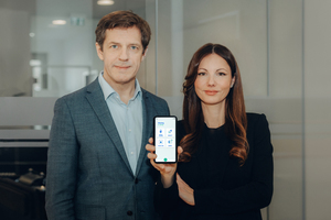  Wollen mit der Entwicklung einer App den Energieverbrauch in Wohneinheiten visualisieren und eine nachhaltige Hausgemeinschaft fördern: Dr. Mike Baumgart und Laurelie Martin (v. l.) vom Startup United Share. 