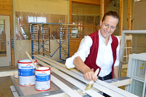  Constance Schröder: ?Wir benutzen für gewöhnlich wasserbasierende Lacke von Remmers? 