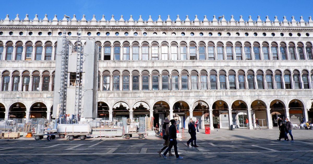 Erstmals öffnen die Alten Prokuratien in Venedig, die den Markusplatz an der Nordseite säumen, ihre Pforten für die Weltöffentlichkeit
