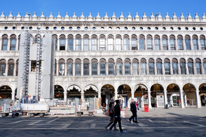  Erstmals öffnen die Alten Prokuratien in Venedig, die den Markusplatz an der Nordseite säumen, ihre Pforten für die Weltöffentlichkeit 