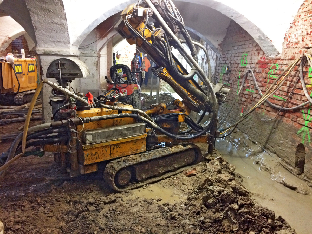 Durch Hochdruckinjektion im Düsenstrahlverfahren wurden so genannte Injektionssäulen hergestellt