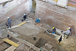  Unter dem Lichthof wurde ein neuer Keller gebaut 