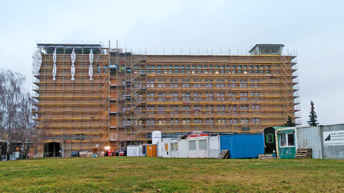 Bis Mitte des Jahres werden das westliche Kopfgebäude und der Tower denkmalgerecht saniert