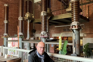  Thomas Wieckhorst, Chefredakteur der bauhandwerk, im ehemaligen Schalterhaus im Landschaftspark Duisburg-Nord 