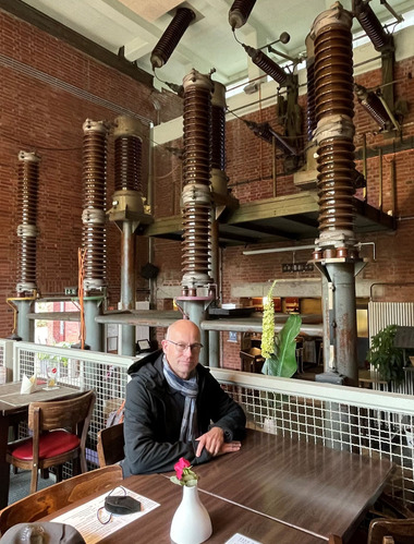 Thomas Wieckhorst, Chefredakteur der bauhandwerk, im ehemaligen Schalterhaus im Landschaftspark Duisburg-Nord