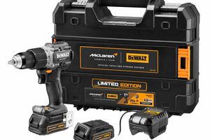  Der 18 Volt-XR-Akku-Schlagbohrschrauber "DCD85ME2GT" inklusive zwei „Powerstack“-Akkus (18 Volt / 1,7 Ah) im McLaren-Design von Dewalt 