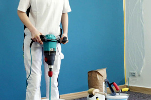  ?Sentimento? wird in beiden gewählten Farbtönen jeweils mit 13 Prozent ?Floortec Quarzsand 1526 grob? angemischt 