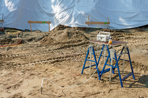  Zu Beginn stehen Messungen der Radonkonzentration in der Bodenluft an 