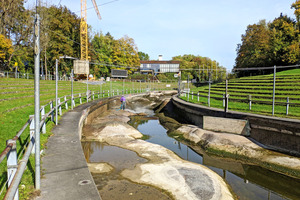  Die Strömungskörper mussten vorab vom Algenbewuchs befreit werden. Dies geschah vorzugsweise mit einem Hochdruck-Wasser-Gerät 