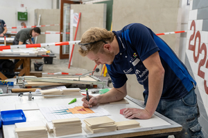  Deutscher Meister der Fliesenleger und damit Gewinner der Goldmedaille ist Philipp Schlegel aus Bad Bibra (Sachsen-Anhalt) 