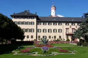  Im Königsflügel des Bad Homburger Schlosses wurden die Holzbalkendecken mit Liapor-Blähton saniert 
