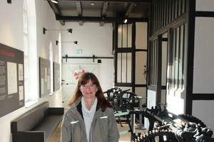  Michaela Podschun, Redakteurin der bauhandwerk, im Pumpenhaus in den Herrenhäuser Gärten in Hannover 