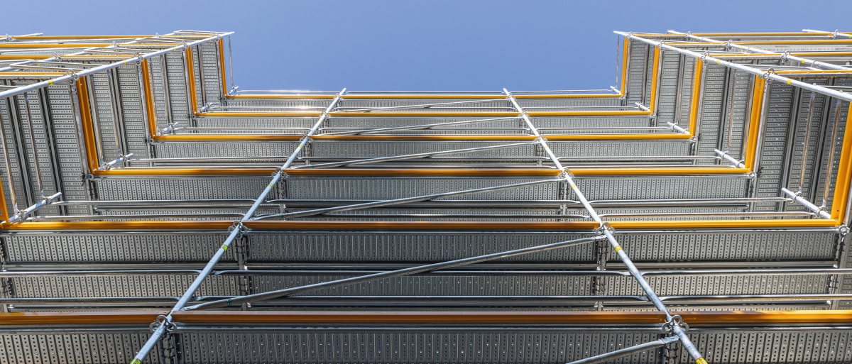 Das digitale Tool berechnet in kürzester Zeit, wie sich Gebäude bis knapp 27 m Höhe und rechteckiger Geometrie optimal mit dem „Peri UP” Fassadengerüst einrüsten lassen