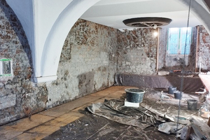  Sanierungsarbeiten mit den Systemprodukten von Schomburg in einem alten Gewölbe 