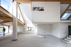  Im Dachgeschoss der alten Brennerei entsteht offener und heller Wohnraum für den Bauherren Andreas Krause und seine Familie 