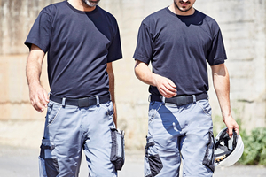  Leichte Bermudas und Shirts von Mewa 