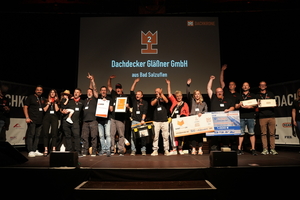  Der zweite Platz in der Kategorie „Bestes Projekt“ ging an die Dachdeckerei Gläßner aus Bad Salzuflen für die Dachsanierung des denkmalgeschützten Gebäudes des Gymnasiums Leopoldinium in Detmold 