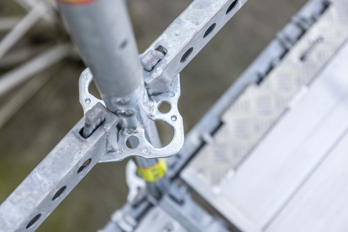 Dank der integrierten Gerüstknoten können Gerüstbaubetriebe mit „Peri UP“ flexible Projektlösungen realisieren und nahezu alle Anwendungen abdecken