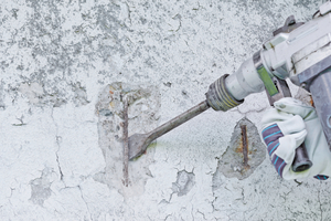  Lose Betonteile werden abgestemmt 