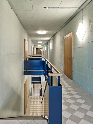 Neben den Fluchttreppenhäusern sollen die kaskadenartigen Treppen weitere Begegnungsflächen bieten