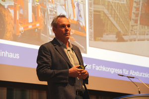  Dr. Ing. Marco Einhaus, Leiter des Sachgebiets Hochbau im Fachbereich Bauwesen der BG Bau, wird auf dem Fachkongress für Absturzsicherheit im Oktober 2024 erneut einen Key-Note-Vortrag halten 